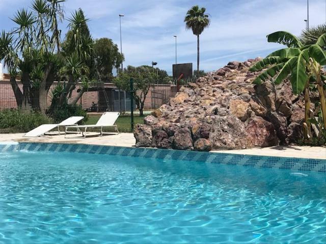 Vila Casa Independiente Con Piscina Y Pista Deportiva Privadas *
